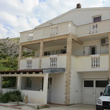Apartment Alaburic *