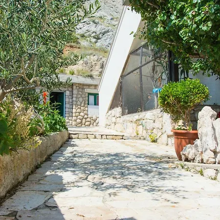 Apartament Alaburic